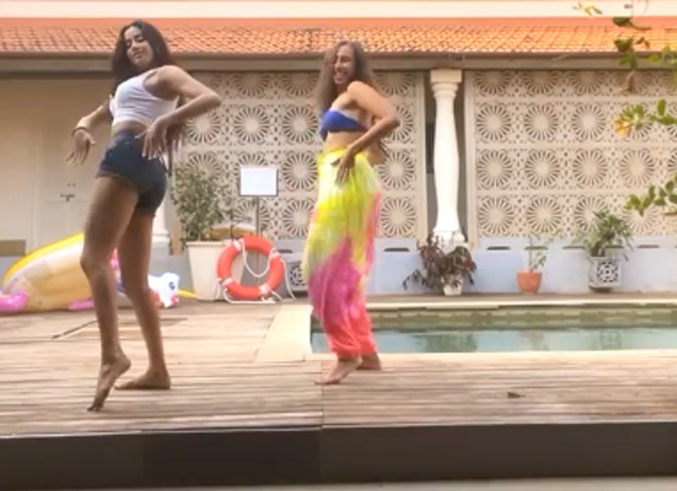 VIDEO Janhvi Kapoor misses the Filmfare stage, settles for dancing by the poolside
