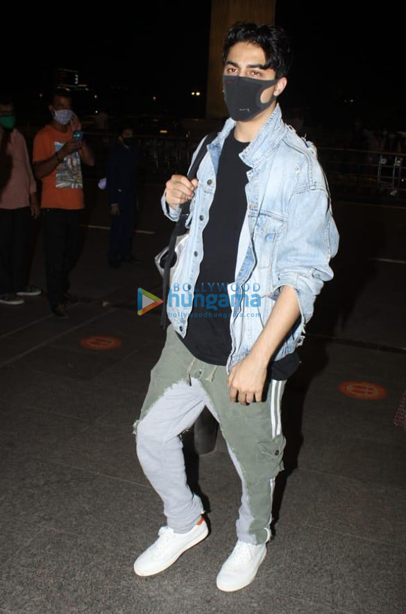 varun dhawan shreyas talpade giorgia andriani and others snapped at the airport 2