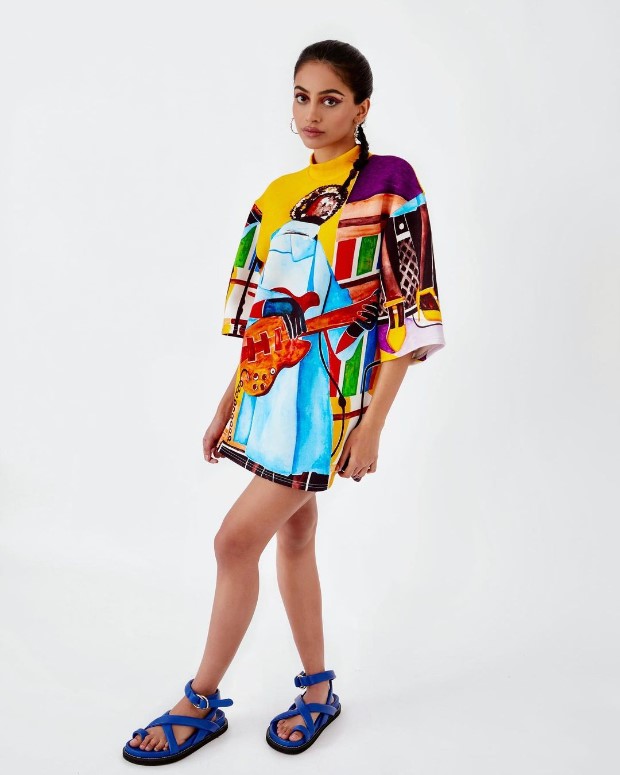 Banita Sandhu dons vibrant printed shirt dress worth Rs. 30,000; follows with latest flip flop trend Banita Sandhu dons vibrant printed shirt dress worth Rs. 30,000; follows with latest flip flop trend