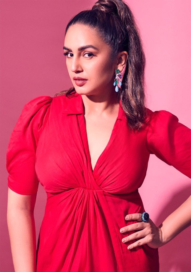 Huma Qureshi looks ravishing in ruby red in thigh-high slit dress during Maharani promotions Huma Qureshi looks ravishing in ruby red in thigh-high slit dress during Maharani promotions