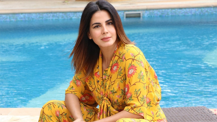 Kirti Kulhari: “Bollywood has always had this MONOPOLY over…”| Birthday Special