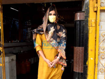 Photos: Aahana Kumra snapped at a Gurdwara in Versova