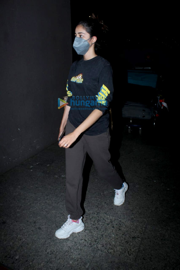 Photos: Ananya Panday snapped at the airport Photos: Ananya Panday snapped at the airport