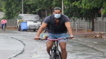 Photos: Dino Morea snapped in Bandra