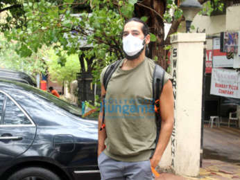 Photos: Dino Morea spotted in Bandra