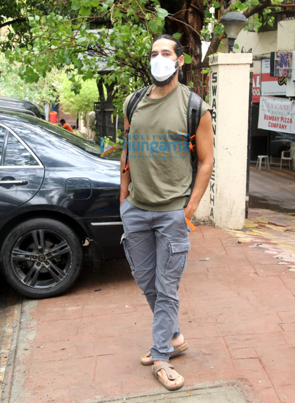 photos dino morea spotted in bandra 4