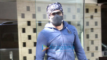 Photos: Emraan Hashmi spotted in Bandra
