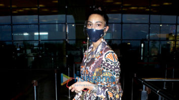 Photos: Erica Fernandes and Karanvir Sharma snapped at the airport