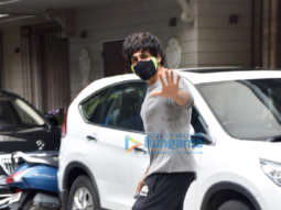 Photos: Kartik Aaryan spotted at Murad Khetani’s house in Juhu