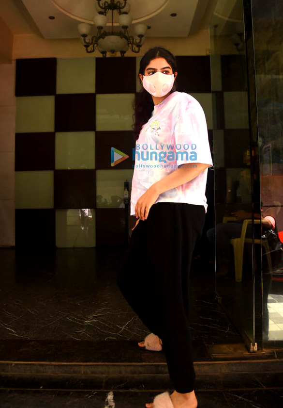 Photos: Khushi Kapoor snapped at a clinic in Bandra