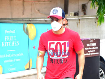 Photos: Kunal Kemmu spotted at Food Hall