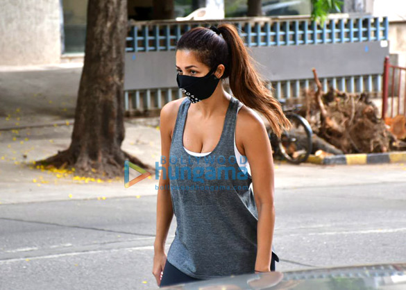 Photos: Malaika Arora spotted with her pet on a morning walk Photos: Malaika Arora spotted with her pet on a morning walk