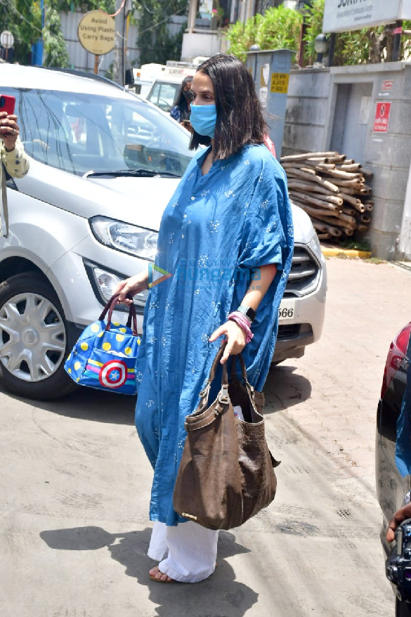 photos neha dhupia and angad bedi snapped at surya hospital in santacruz 3
