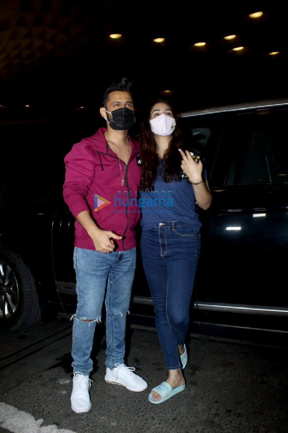 photos nikki tamboli shweta tiwari rahul vaidya disha parmar and others snapped at the airport 3