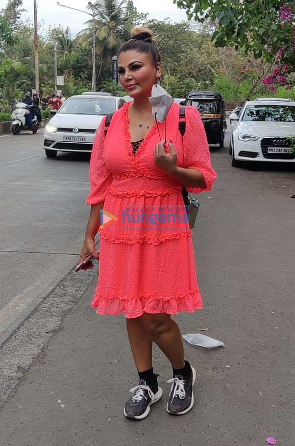 Photos: Rakhi Sawant snapped in Lokhandwala Photos: Rakhi Sawant snapped in Lokhandwala
