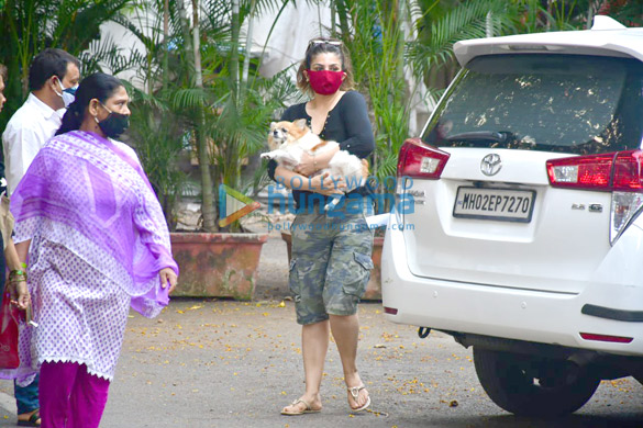 photos raveena tandon and husband spotted in bandra 3