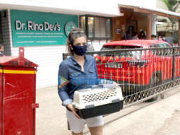 Photos: Raveena Tandon spotted at a pet clinic in Khar