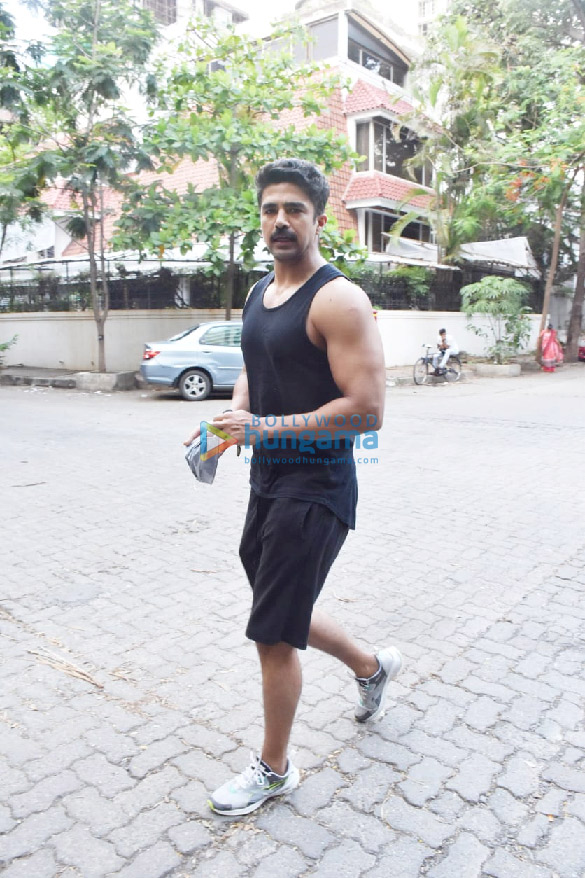 photos saqib saleem and abhimanyu dassani snapped in juhu 1