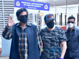 Photos: Shatrughan Sinha, Poonam Sinha and Luv Sinha snapped at Dadar vaccination center