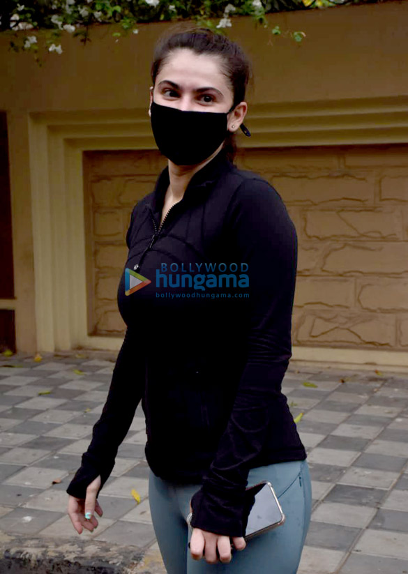 photos shivalika oberoi spotted in andheri 1