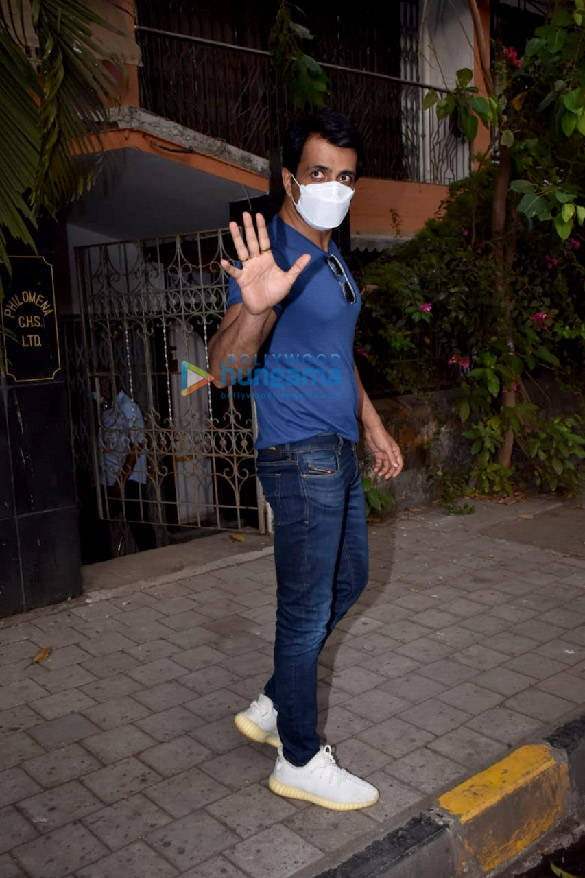Photos: Sonu Sood snapped in Juhu Photos: Sonu Sood snapped in Juhu