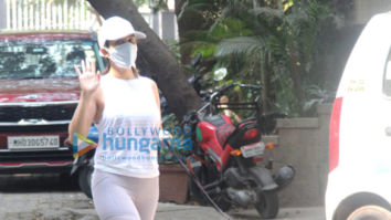 Photos: Sophie Choudry spotted on a morning walk in Bandra