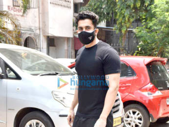 Photos: Sunny Singh Nijjar spotted at a clinic in Juhu