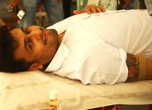 Sonu Nigam lashes out at people who criticised him for not wearing a mask while donating blood