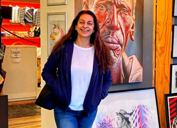 Juhi Chawla reunites with her family in Cape Town!