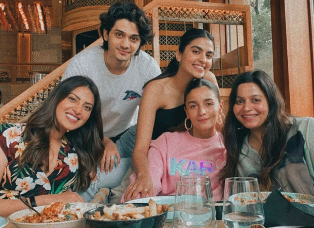 Alia Bhatt steps out for brunch with Shaheen Bhatt, Anushka and Akansha Ranjan Kapoor and school friends Alia Bhatt steps out for brunch with Shaheen Bhatt, Anushka and Akansha Ranjan Kapoor and school friends
