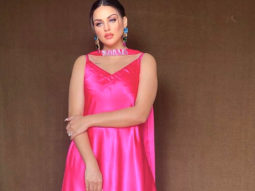 Himanshi Khurana shines bright in trendy poppy pink chudidaar which is the summer favourite