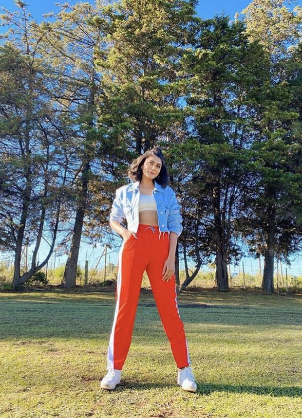 Khatron Ke Khiladi 11: Sana Makbul stuns in crop top, denim jacket and sweatpants in these sunkissed photos