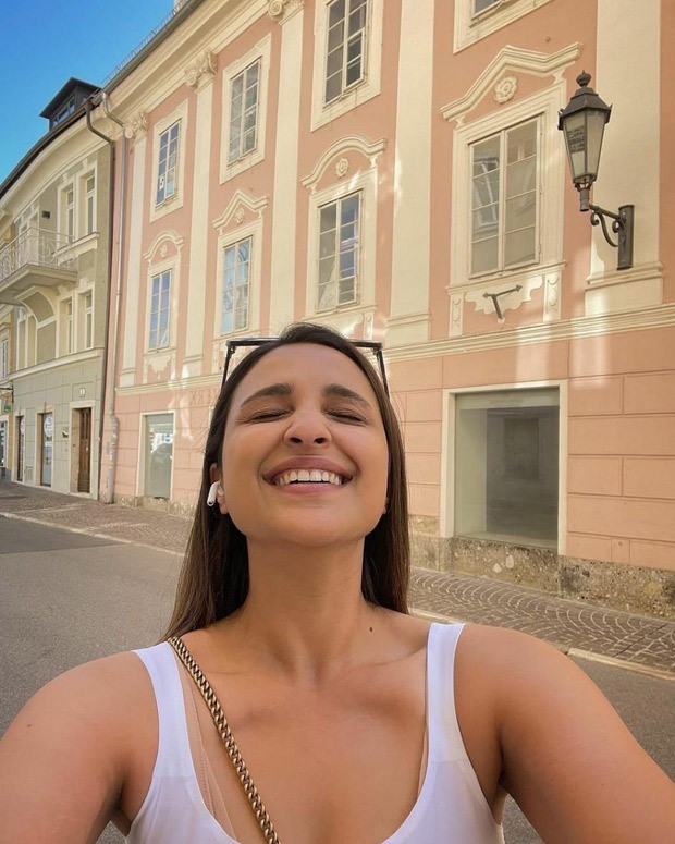 Parineeti Chopra is all smiles in no-makeup selfies from her vacation in Turkey