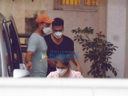 Photos: Akshay Kumar spotted at a dubbing studio in Juhu