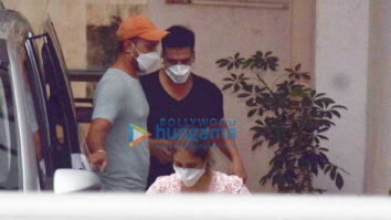 Photos: Akshay Kumar spotted at a dubbing studio in Juhu