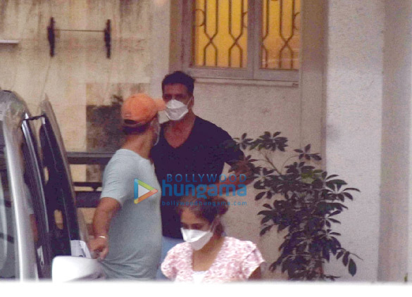 photos akshay kumar spotted at a dubbing studio in juhu 4