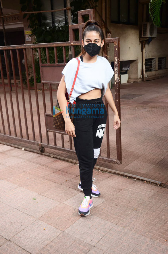 photos alaya f snapped in andheri 1 4