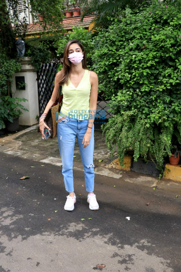 photos ananya panday spotted outside a salon in bandra 4 2