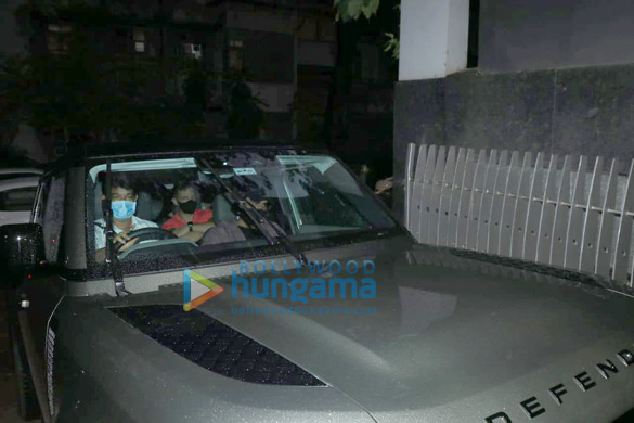 photos arjun kapoor snapped in bandra 3