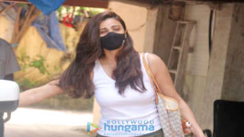 Photos: Daisy Shah spotted in Bandra