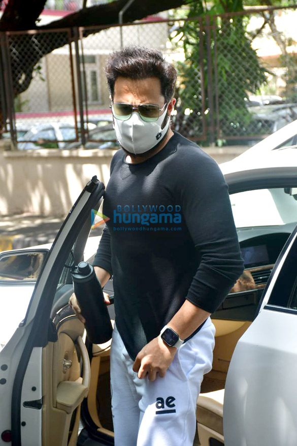 photos emraan hashmi spotted at a dubbing studio in bandra 1