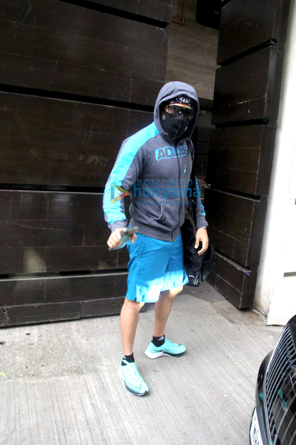 photos emraan hashmi spotted at gym in bandra 3 3
