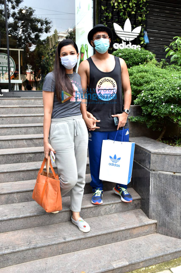 photos gauahar khan and zaid darbar snapped at a store in santacruz 1