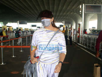 Photos: Huma Qureshi snapped at the airport