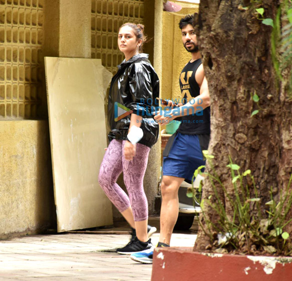photos huma qureshi snapped in juhu 3 3