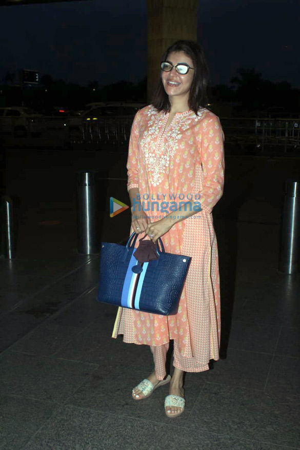 photos kajal aggarwal snapped at the airport 3