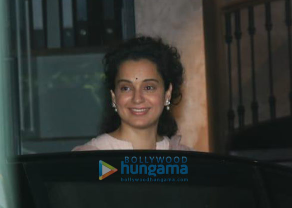 photos kangana ranaut snapped in bandra 4