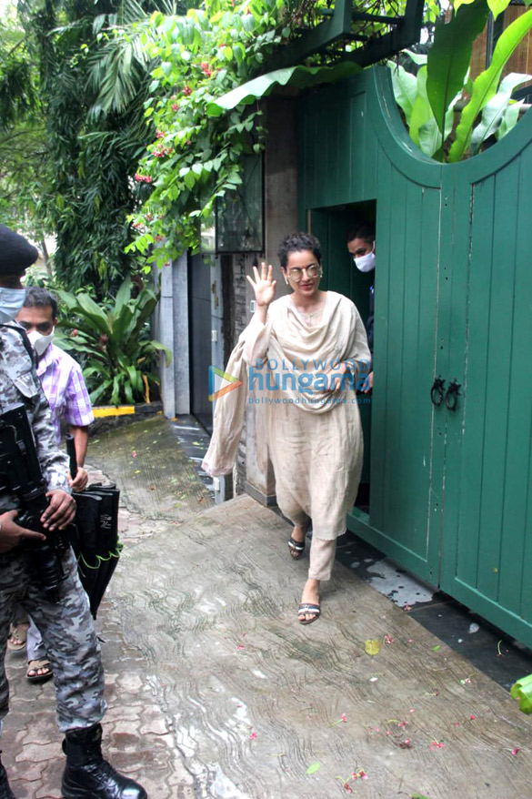 photos kangana ranaut spotted at her office 3 2