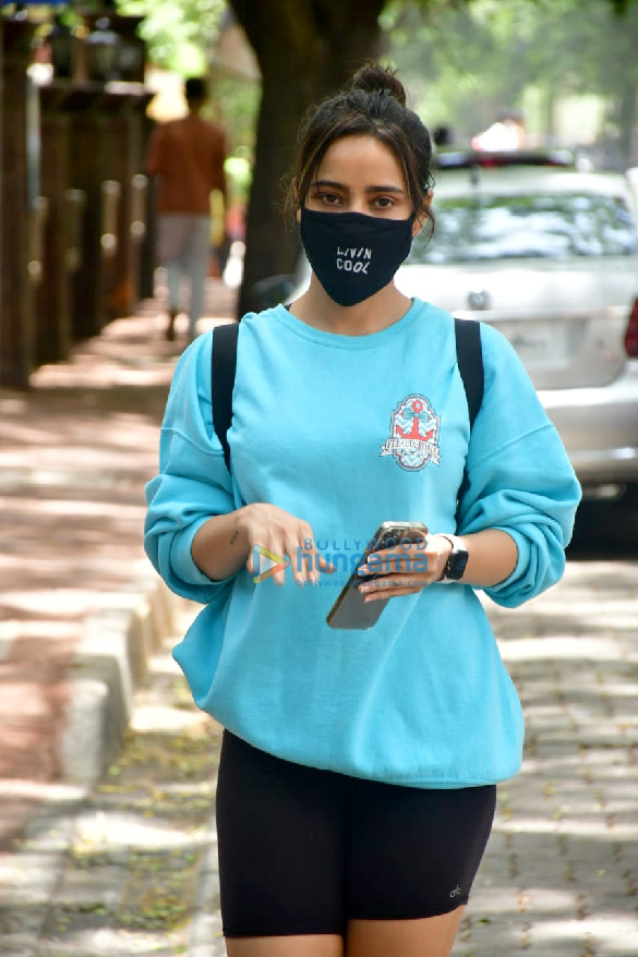 photos karishma tanna and neha sharma snapped at the gym 1