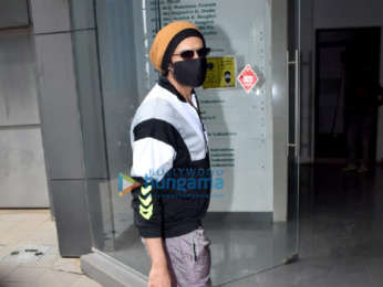 Photos: Kartik Aaryan snapped at a dance class in Andheri